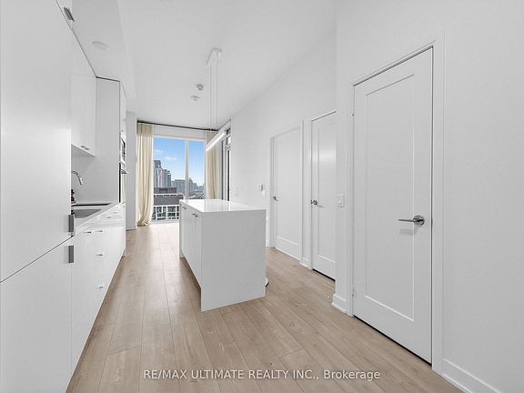 3rd image of 27 Bathurst St #1811W