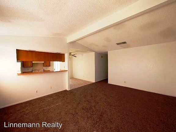 4th image of 2210 Shoemaker Dr