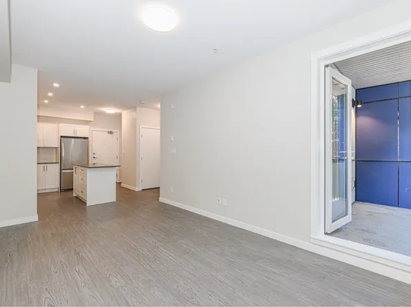 868 Orono Ave #306, Langford, BC V9B 2T8