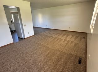 110 & 112 Iroquois Dr, Marietta, OH 45750