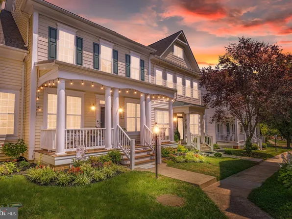 527 Gentlewood Sq, Purcellville, VA 20132