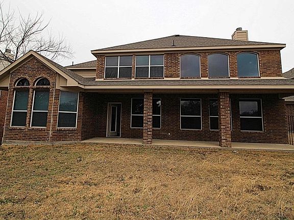 3rd image of 1414 Watercourse Way