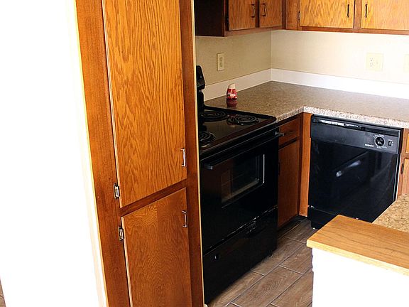 3rd image of 310 E Denton Dr #D
