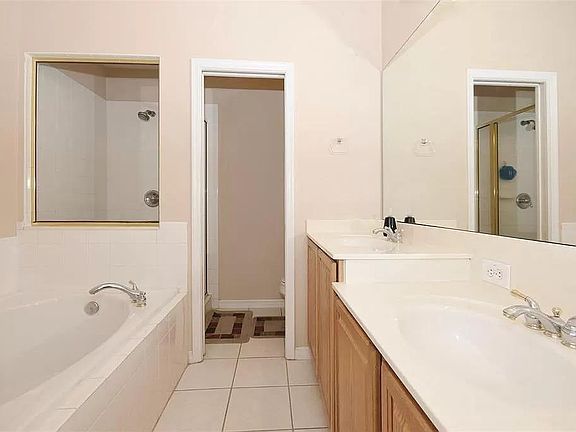 4th image of 14762 Kristenright Ln