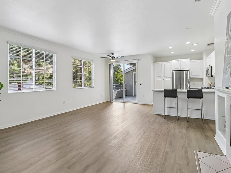 Creek View Condominiums — Photo 16