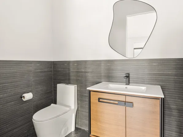 24 Belvedere Street image 10 of 27