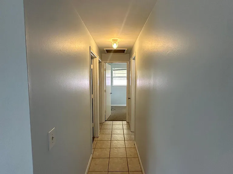 1580 5th Ct — Photo 8