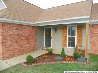 6724 Magnolia Dr, Olive Branch, MS 38654