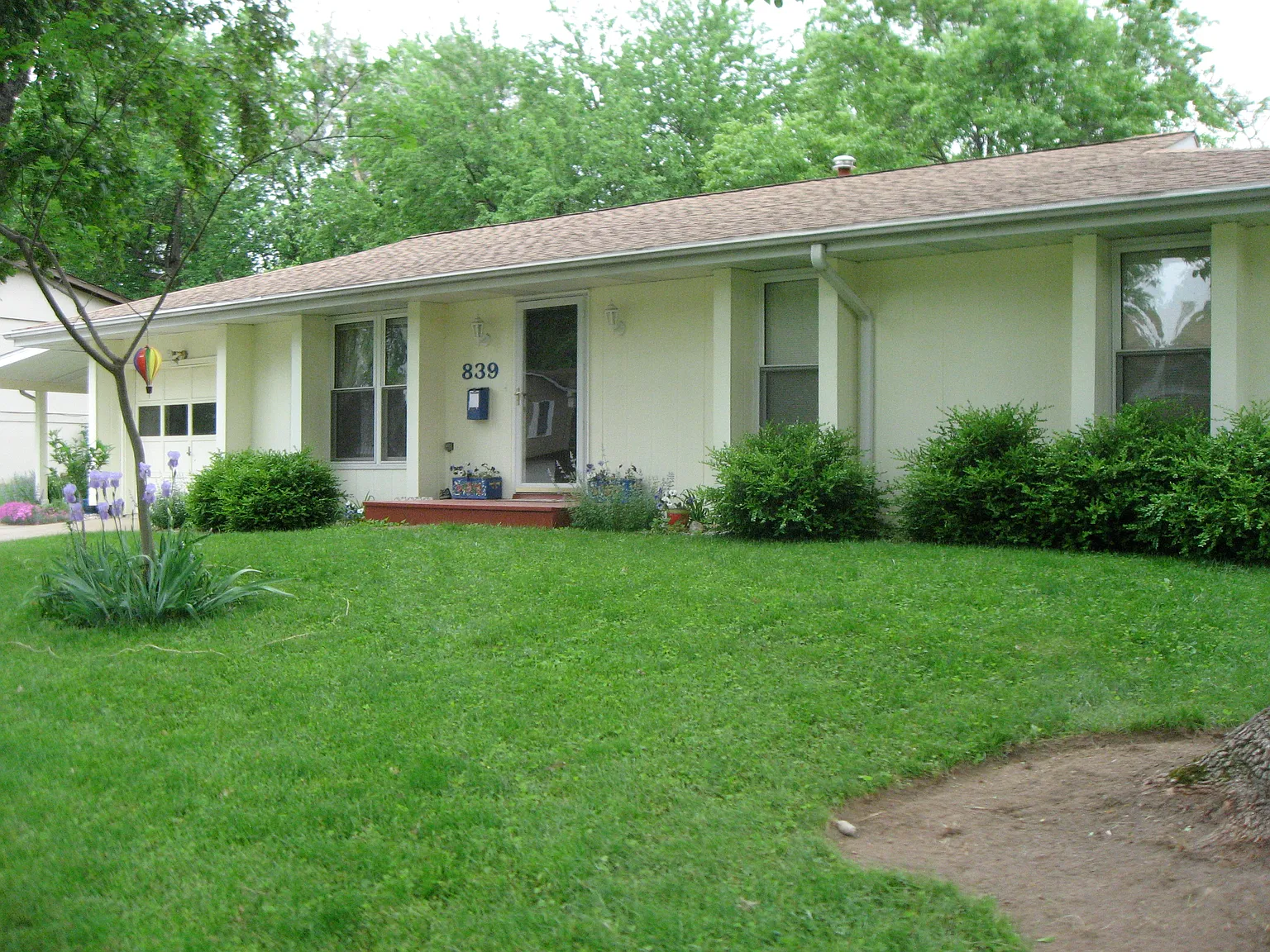 839 Slippery Rock Dr photo 1