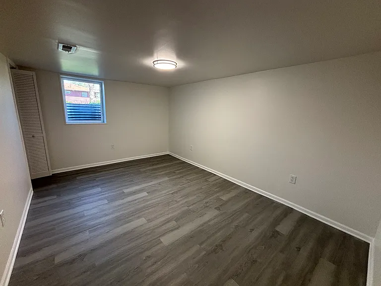 1348 Waite St — Photo 11
