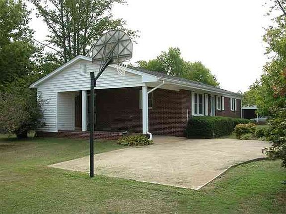 2nd image of 140 Floyd Heights Dr