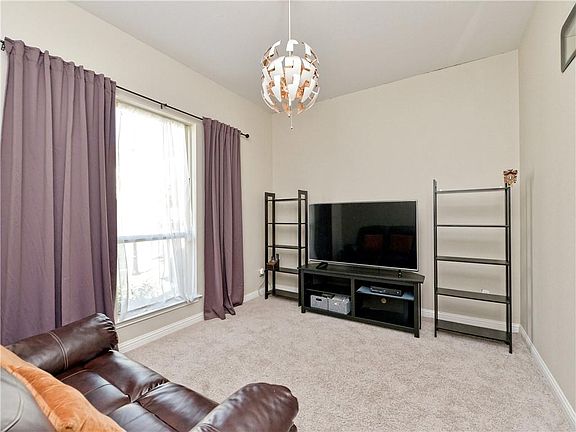 4th image of 1500 Sarah Christine Ln