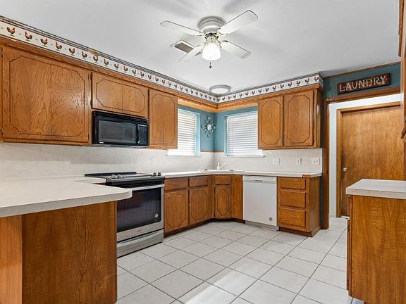 5th image of 31 Turner Cir