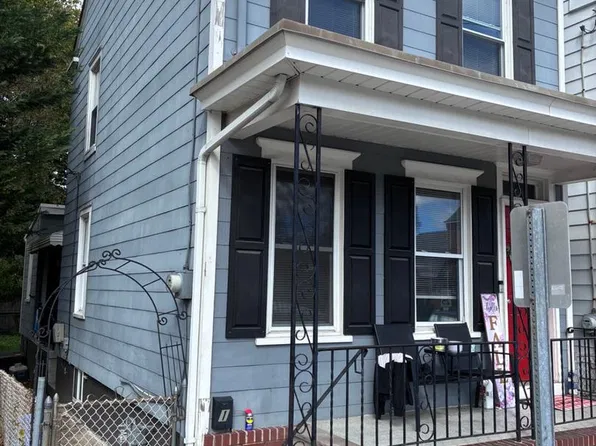 1 Elizabeth St, Bordentown, NJ 08505