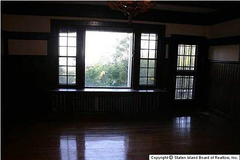 5th image of 225 Howard Ave