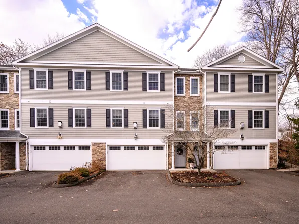 53 Grassy Plain Street APT B7, Bethel, CT 06801