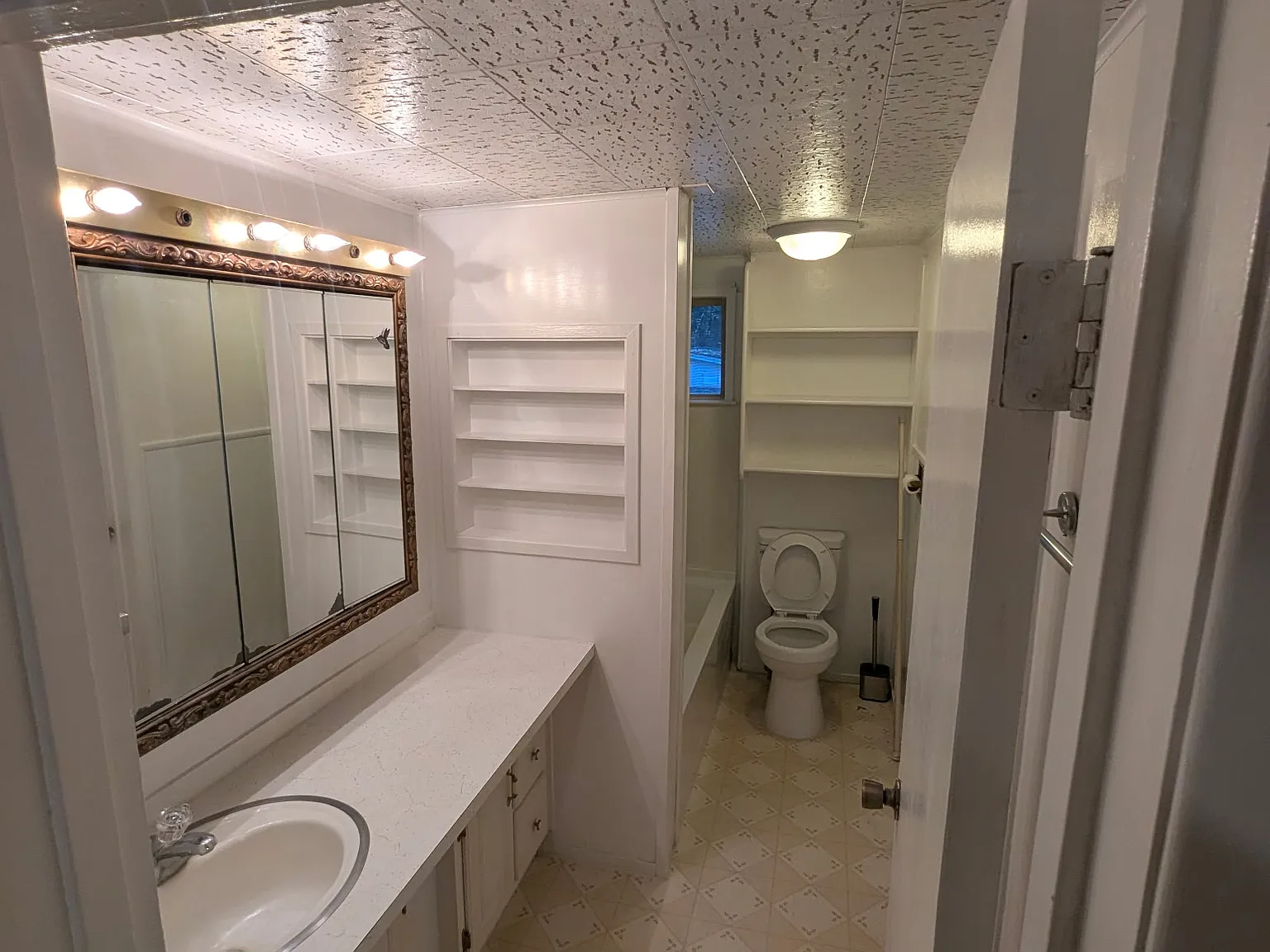 3 bed, 1336 sqft, $1,850 — Photo 3