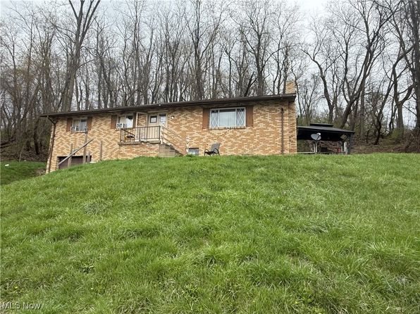 107 Legion Dr, Mingo Junction, OH 43938
