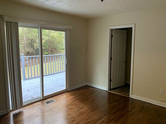 BR3 - Back Right Bedroom 