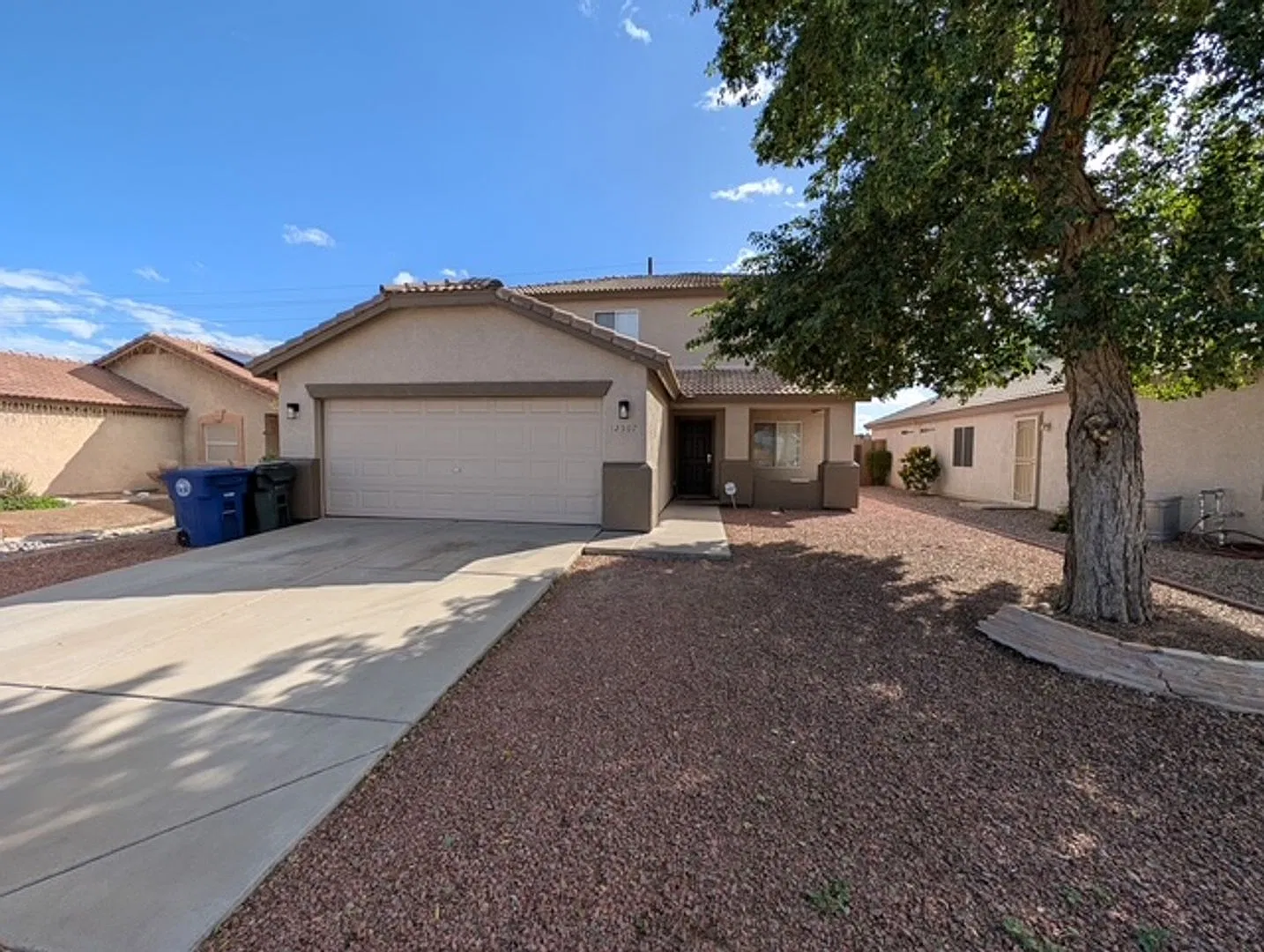 Spacious Galore and Updated! 2 Story 3 Bed/2 Bath + Loft in El Mirage — Photo 1