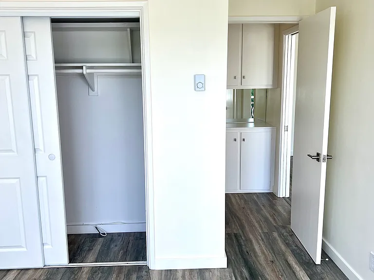 817 2nd St #301 — Photo 7