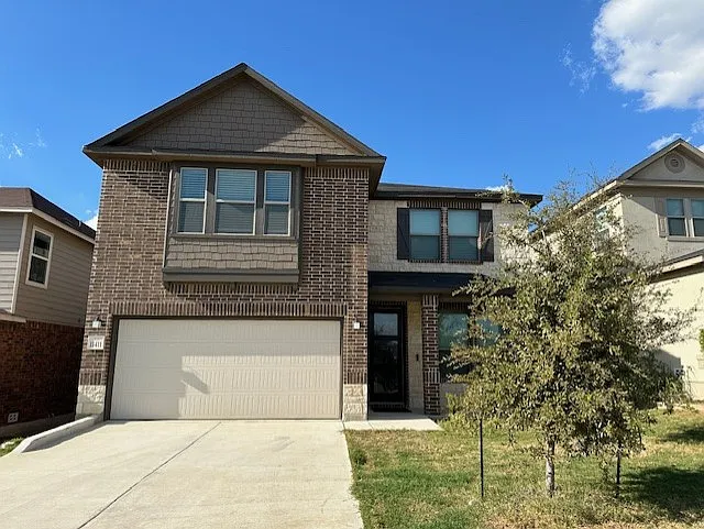 5 bed, 2968 sqft, $2,300 — Photo 3