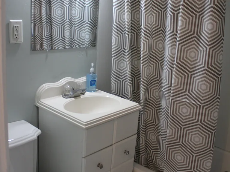 504 Bailey St — Photo 19