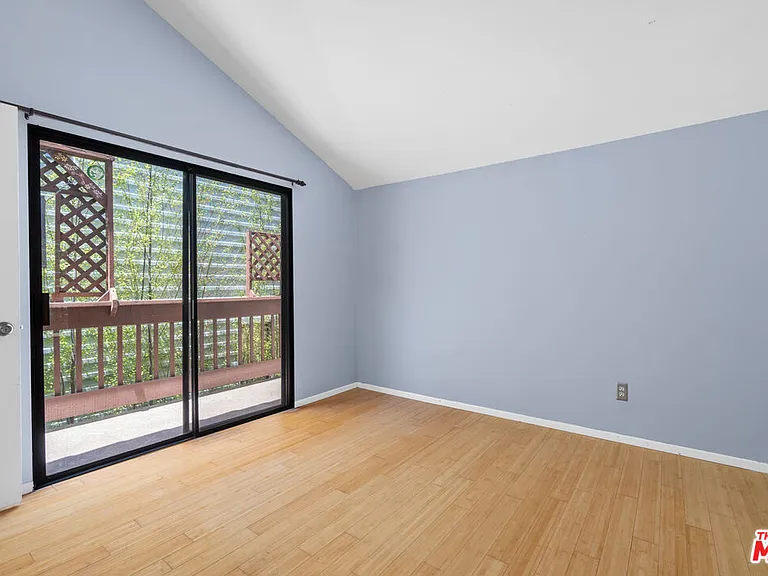 3113 Thatcher Ave — Photo 31
