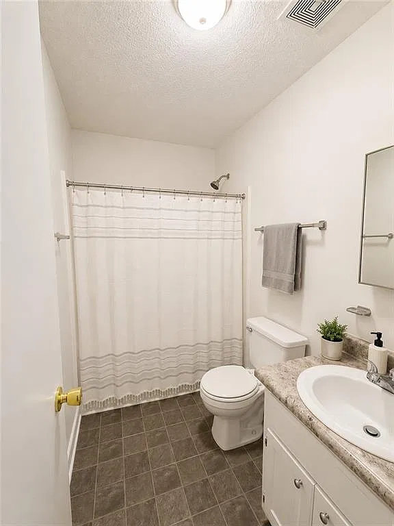 2 bed, 1.0 bath, 800 sqft, $1,400 — Photo 4