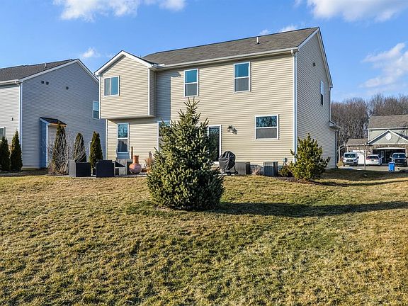 3rd image of 10732 Bouldercrest Dr