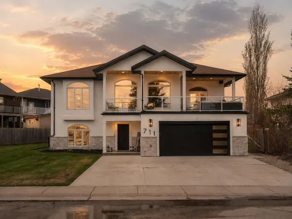 711 Beach Ave, Cold Lake, AB T9M 1K7