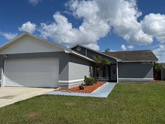 2nd image of 3407 Fox Ridge St