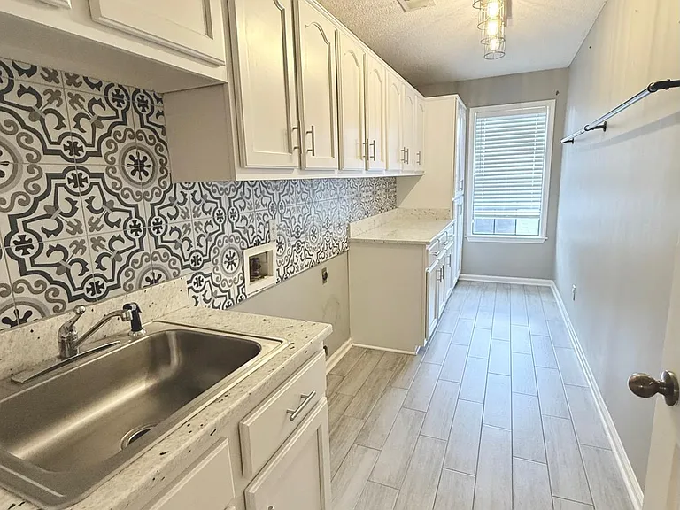 5008 Hare Crossing Cv — Photo 27