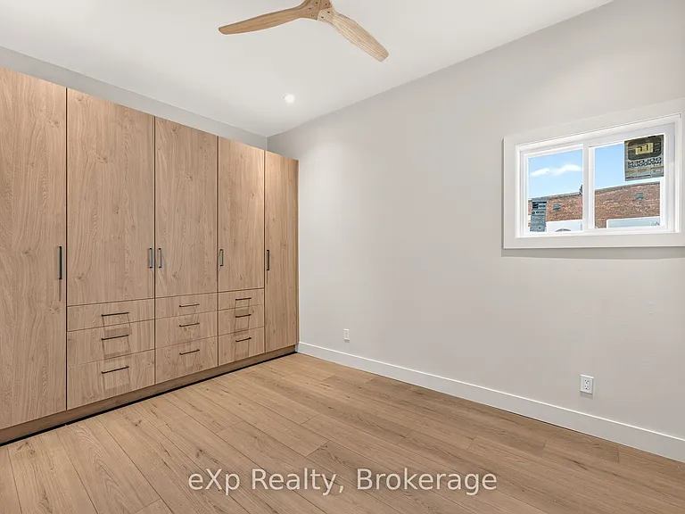 24 Wellington St #12 — Photo 18