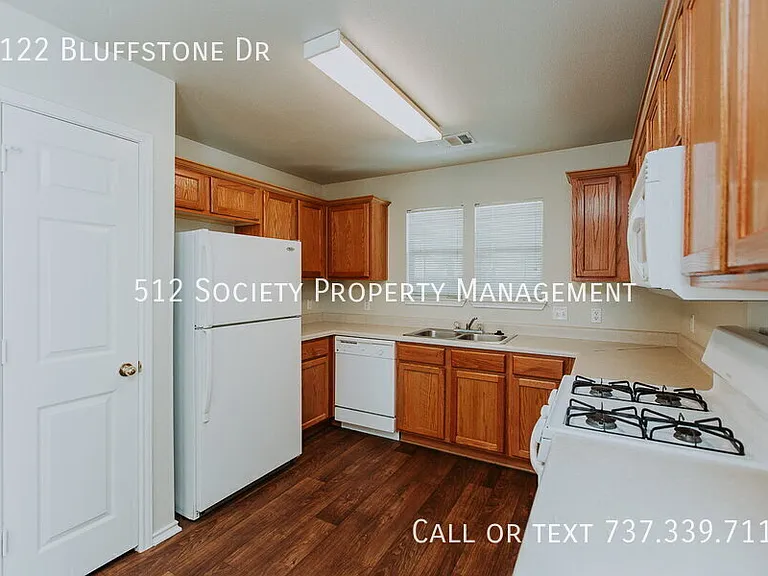 2122 Bluffstone Dr — Photo 24
