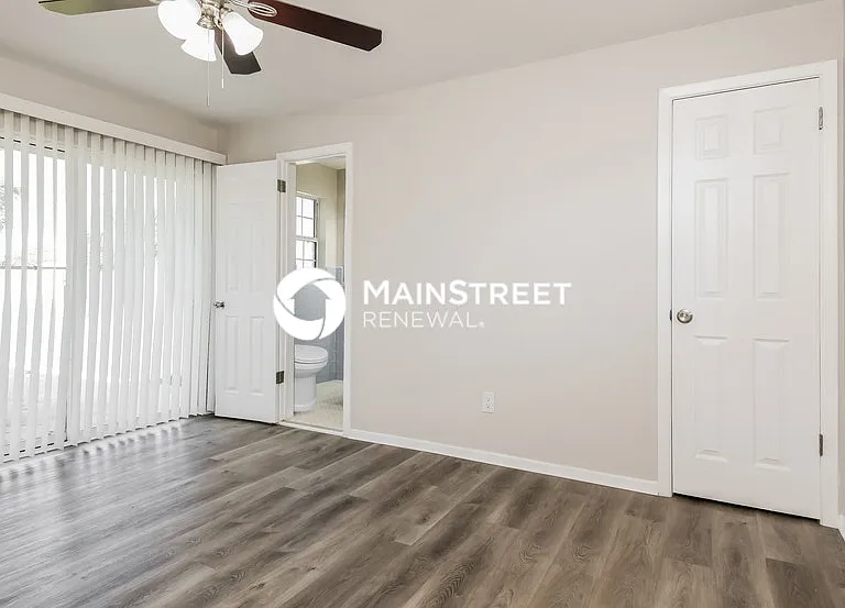 1660 Thoreau St — Photo 11