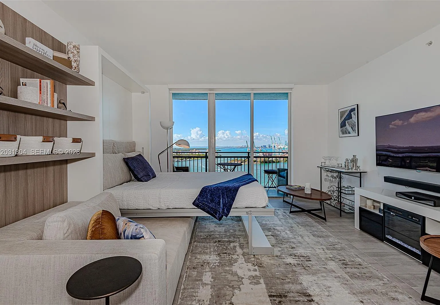 Yacht Club At Portofino C — Photo 4