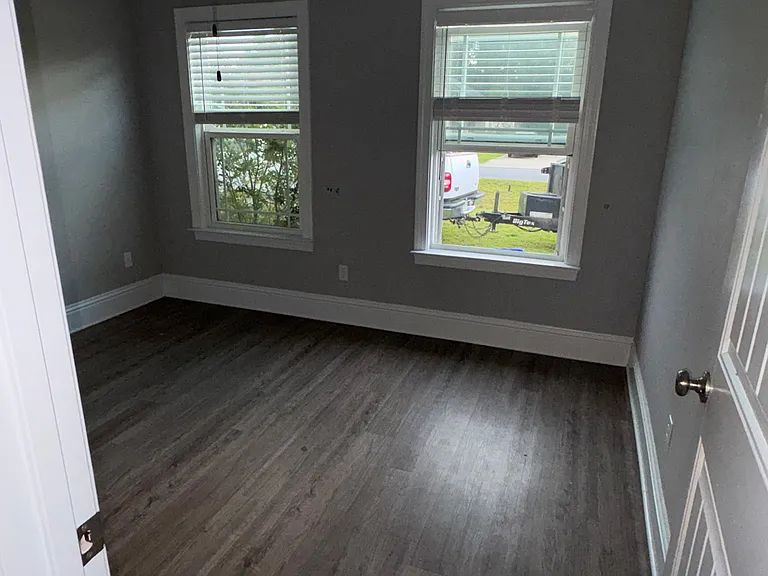 58 Commodore Pl — Photo 5