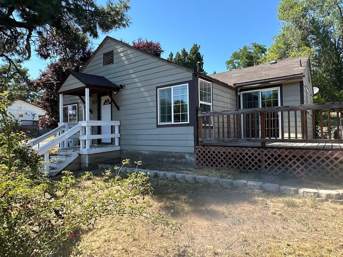 243 Nevada Ave — Photo 3
