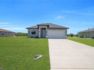 8045 Buttercup Cir, Labelle, FL 33935
