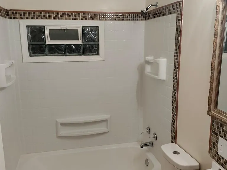 1329 E Main St — Photo 10