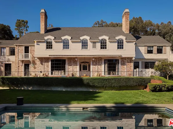 1141 Maroney Ln, Pacific Palisades, CA 90272