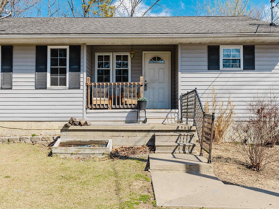 1st image of 670 Marina Cir