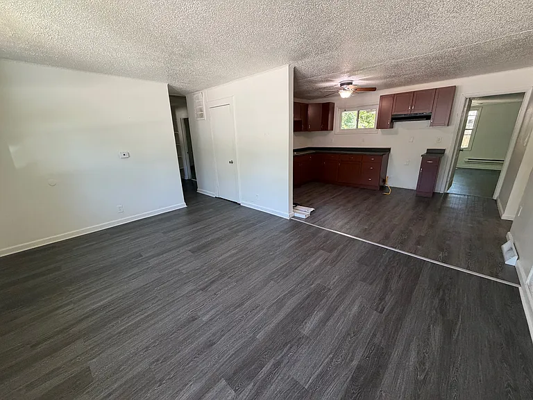 1203 W Bradley Ave — Photo 2