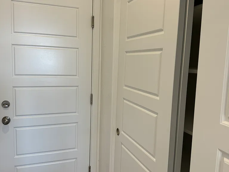 4489 N Phoenix Ave — Photo 5