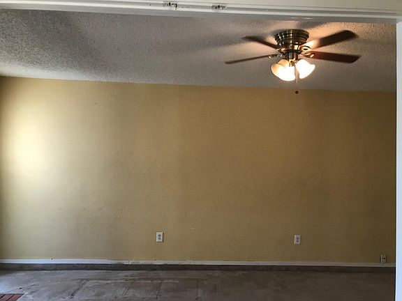 2nd image of 13321 Concord Cir