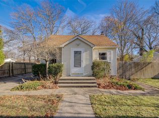 71 Whittier Dr, Mastic Beach, NY 11951