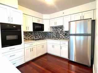1754 E Oakton St APT 106, Des Plaines, IL 60018