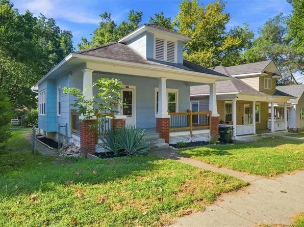 825 Ottawa St, Leavenworth, KS 66048