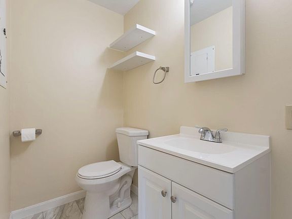 5th image of 7 Garfield St #2